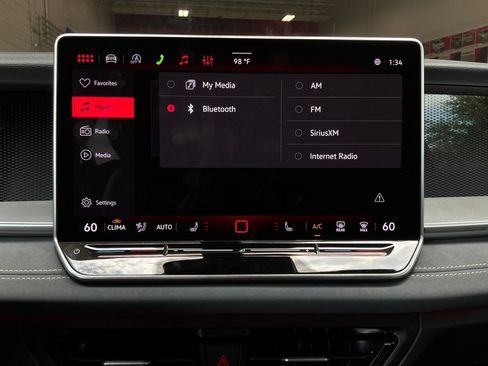 Used 2026 Volkswagen Tiguan SE FWD image 34