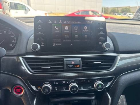 Used 2018 Honda Accord Sport image 9