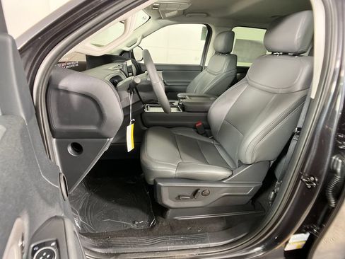 New 2026 Ford Expedition Active RWD image 29