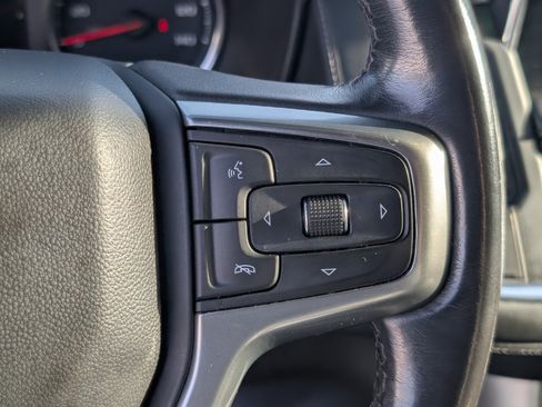 Used 2021 Chevrolet Suburban Z71 image 18