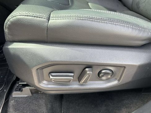Used 2024 Toyota Tundra Limited w/ Power Package AWD/4WD image 19