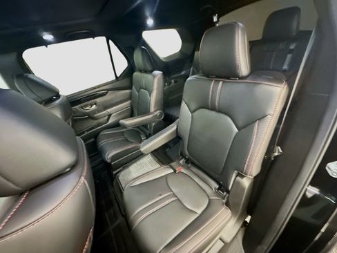 Used 2025 Honda Pilot TrailSport image 29