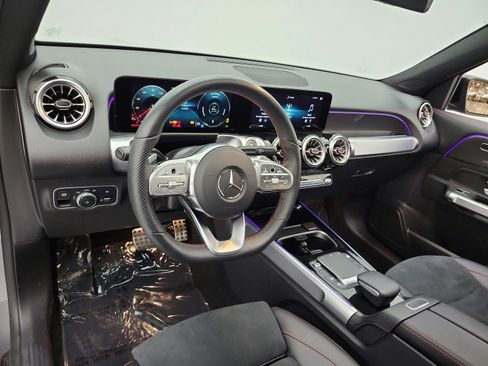 Used 2022 Mercedes-Benz GLB 250 image 9