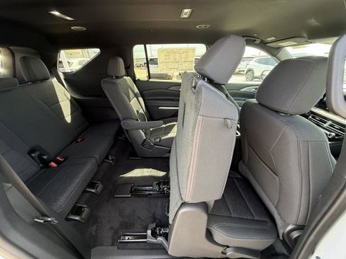 New 2026 Chevrolet Traverse LT FWD image 36