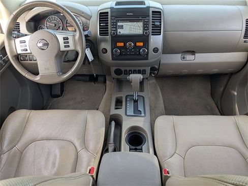 Used 2014 Nissan Frontier SL w/ SL Moonroof Package image 16