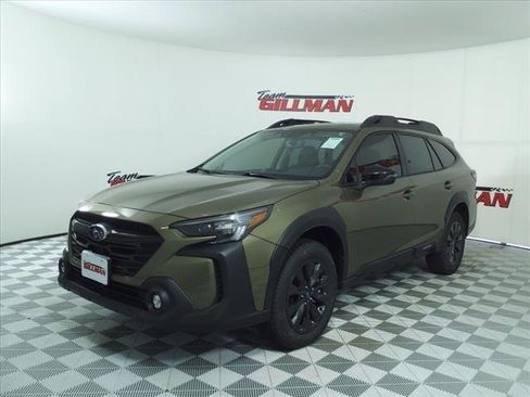 Used 2025 Subaru Outback Onyx Edition image 3