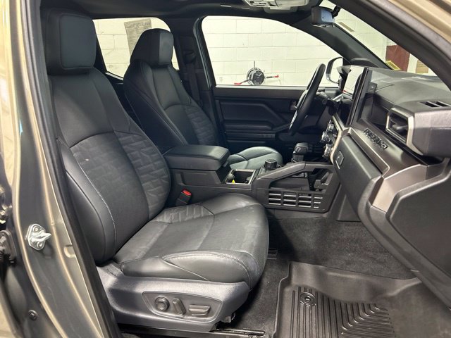 Used 2024 Toyota Tacoma TRD Sport w/ TRD Sport Premium Package AWD/4WD image 12