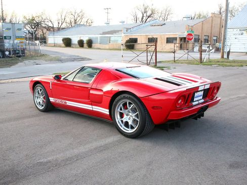 Used 2005 Ford GT image 29