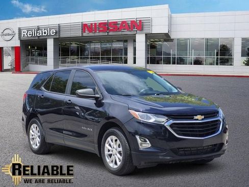 Used 2021 Chevrolet Equinox LS FWD image 1