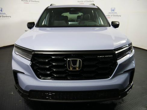 New 2025 Honda Pilot Black Edition image 2