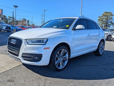 Used 2015 Audi Q3 2.0T Prestige w/ Prestige Package image 9