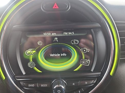 Used 2018 MINI Cooper 2-Door Hardtop image 28