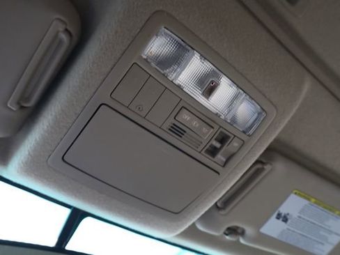 Used 2013 Toyota Highlander Limited image 21