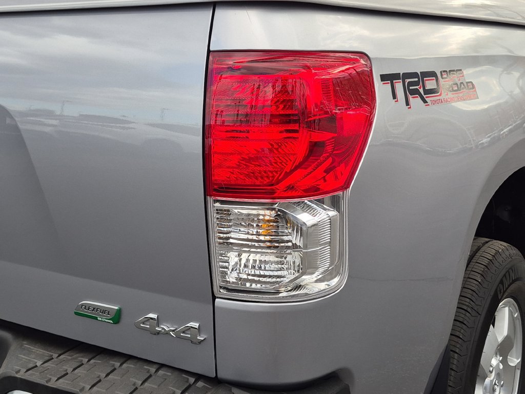 Used 2010 Toyota Tundra 4x4 Double Cab image 11