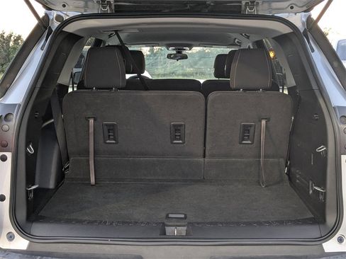 Used 2018 Chevrolet Traverse LS image 13