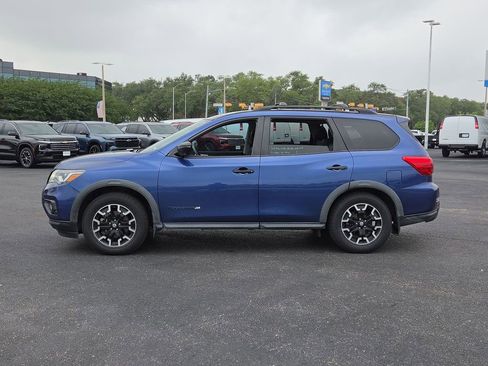 Used 2019 Nissan Pathfinder SL FWD image 3