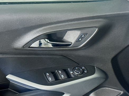 Used 2025 Chevrolet Trax LS image 15