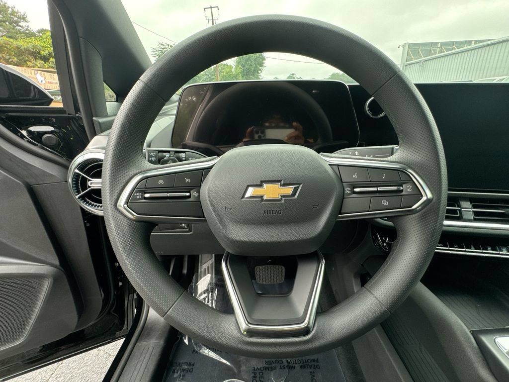 New 2026 Chevrolet Equinox EV LT FWD image 16
