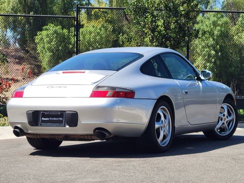 Used 2001 Porsche 911 Carrera RWD image 7