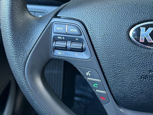 Used 2018 Kia Forte LX FWD image 23