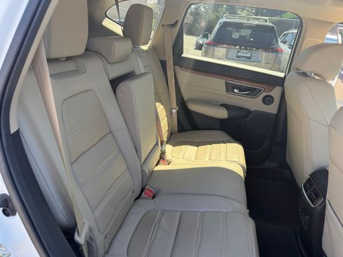 Used 2018 Honda CR-V Touring image 18