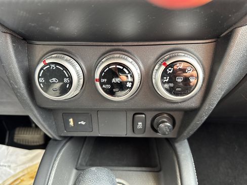 Used 2022 Mitsubishi Outlander Sport ES AWD/4WD image 16
