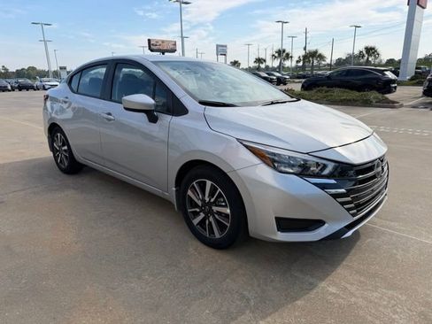 Used 2025 Nissan Versa SV w/ Trunk Package image 7