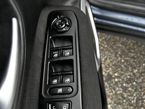 Used 2021 Jeep Renegade Sport image 18