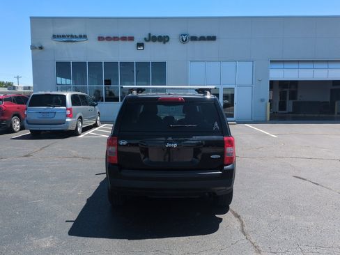 Used 2015 Jeep Patriot High Altitude FWD image 7