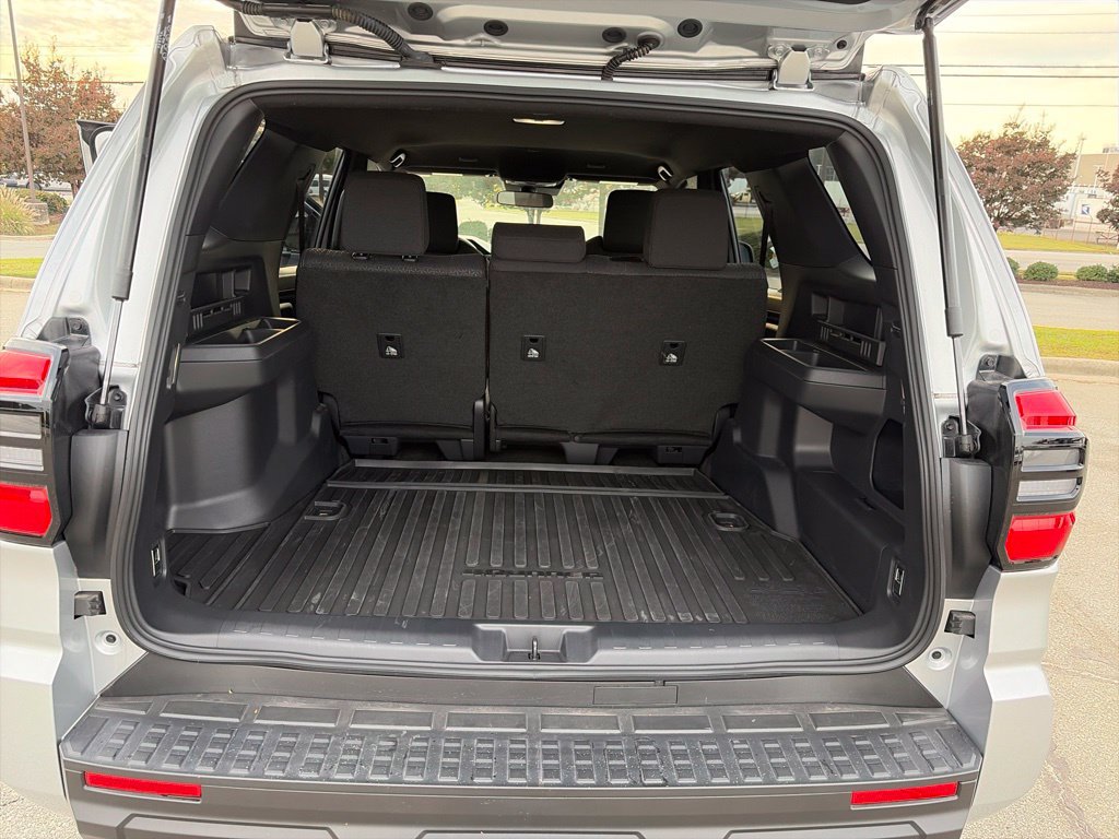 Used 2025 Toyota 4Runner SR5 RWD image 12