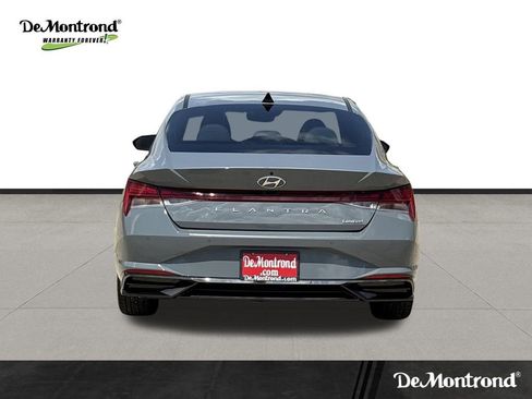 Used 2021 Hyundai Elantra Limited FWD image 6