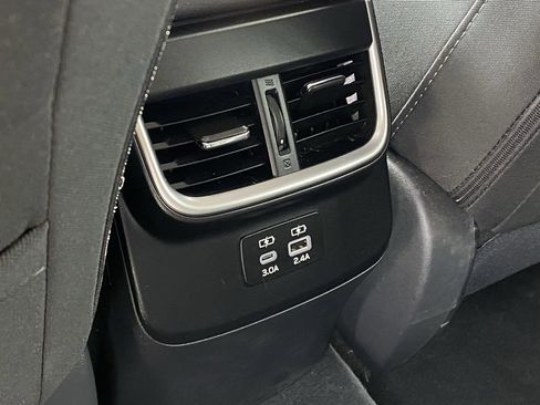 Used 2025 Subaru Outback Premium image 24