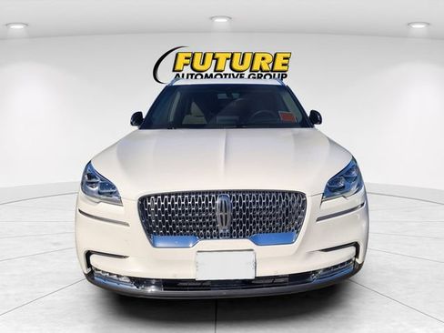 Used 2023 Lincoln Aviator Reserve w/ Equipment Group 201A AWD/4WD image 2