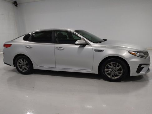 Used 2019 Kia Optima LX FWD image 11