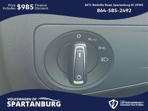 Used 2023 Volkswagen Tiguan SE w/ Panoramic Sunroof Package image 41