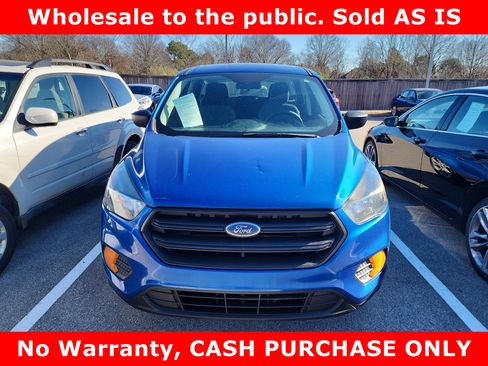 Used 2019 Ford Escape S image 3