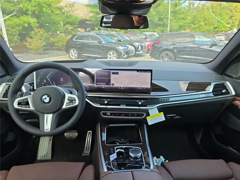New 2026 BMW X5 xDrive40i w/ M Sport Package AWD/4WD image 17