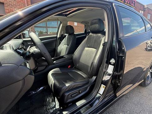 Used 2016 Honda Civic Touring image 29