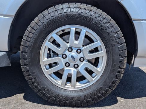 Used 2014 Ford Expedition XLT RWD image 45