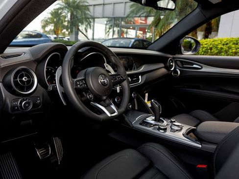 New 2025 Alfa Romeo Stelvio Sprint image 26