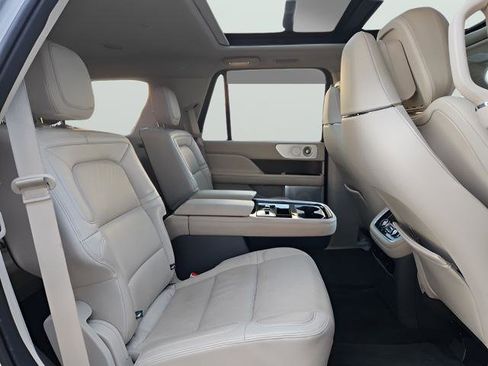 Used 2021 Lincoln Navigator Reserve w/ Luxury Package AWD/4WD image 28