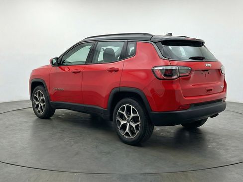 Used 2025 Jeep Compass Limited image 6