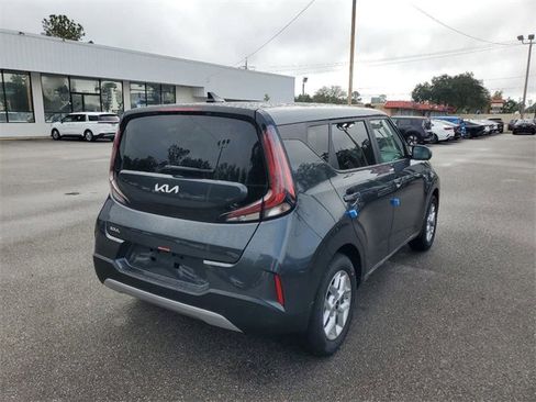 New 2025 Kia Soul LX image 2