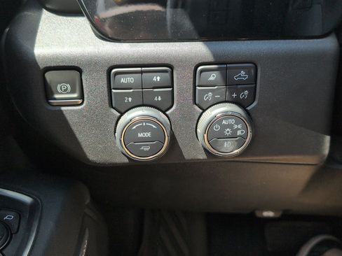 Used 2023 Chevrolet Silverado 1500 RST AWD/4WD image 14