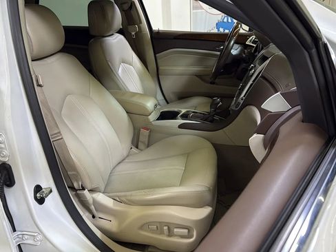 Used 2011 Cadillac SRX Luxury FWD image 15