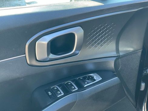 Used 2023 Kia Sorento EX image 16