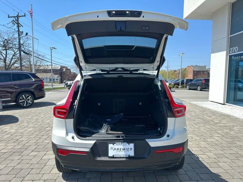 Used 2026 Volvo XC40 B5 Plus w/ Protection Package Premier AWD/4WD image 33