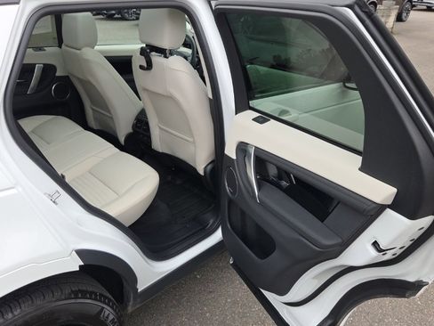 Certified 2024 Land Rover Discovery Sport S image 17