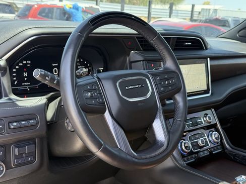 Used 2023 GMC Yukon Denali Ultimate image 23