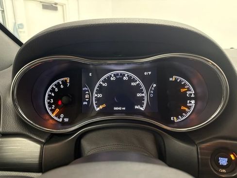 Used 2021 Jeep Grand Cherokee Laredo AWD/4WD image 35